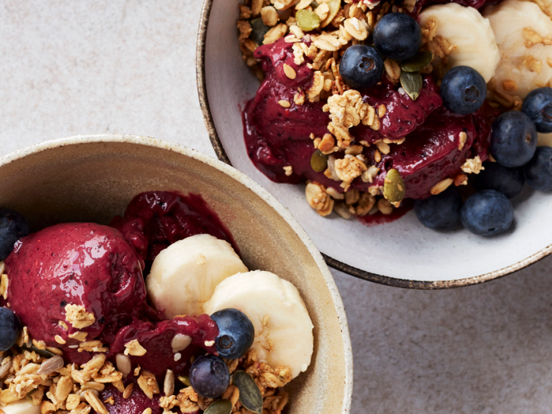 FROZEN BERRY BREAKFAST BOWL