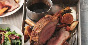 Sparsommelig Blive skør Europa Roast Beef with Caramelised Onion Gravy Recipe | Gordon Ramsay Recipes